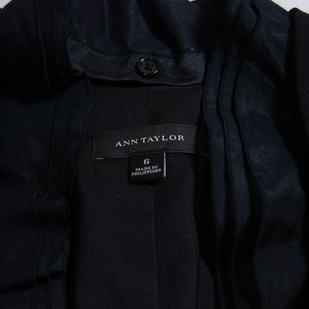 Ann Taylor Black Ruffle Front Blazer Jacket Size 6‎ Career Office Removable
